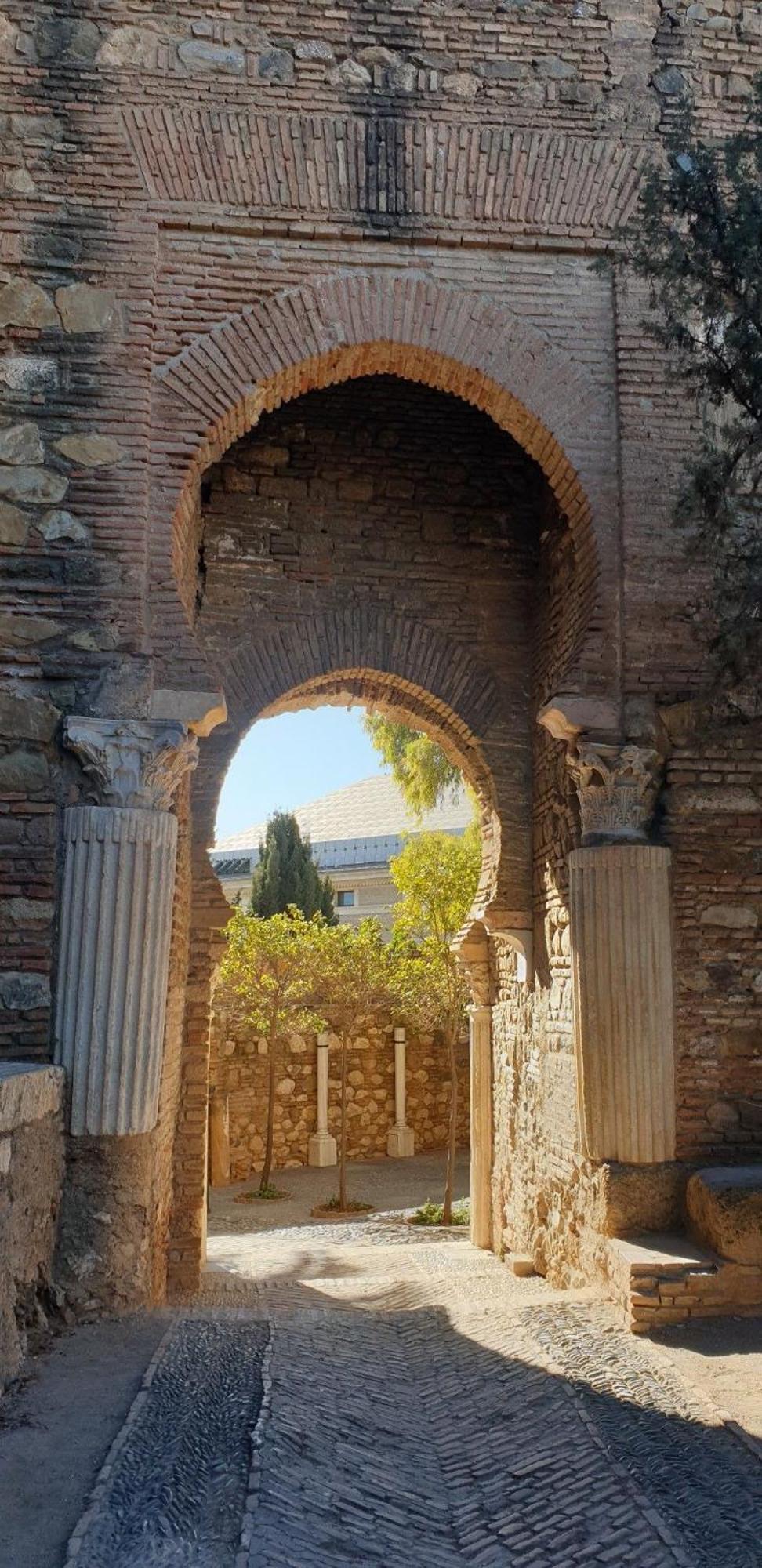 Ferienwohnung La Bella Escondida Piscina Campo De Golf Solarium Y Parking En Centro Historico Málaga Exterior foto
