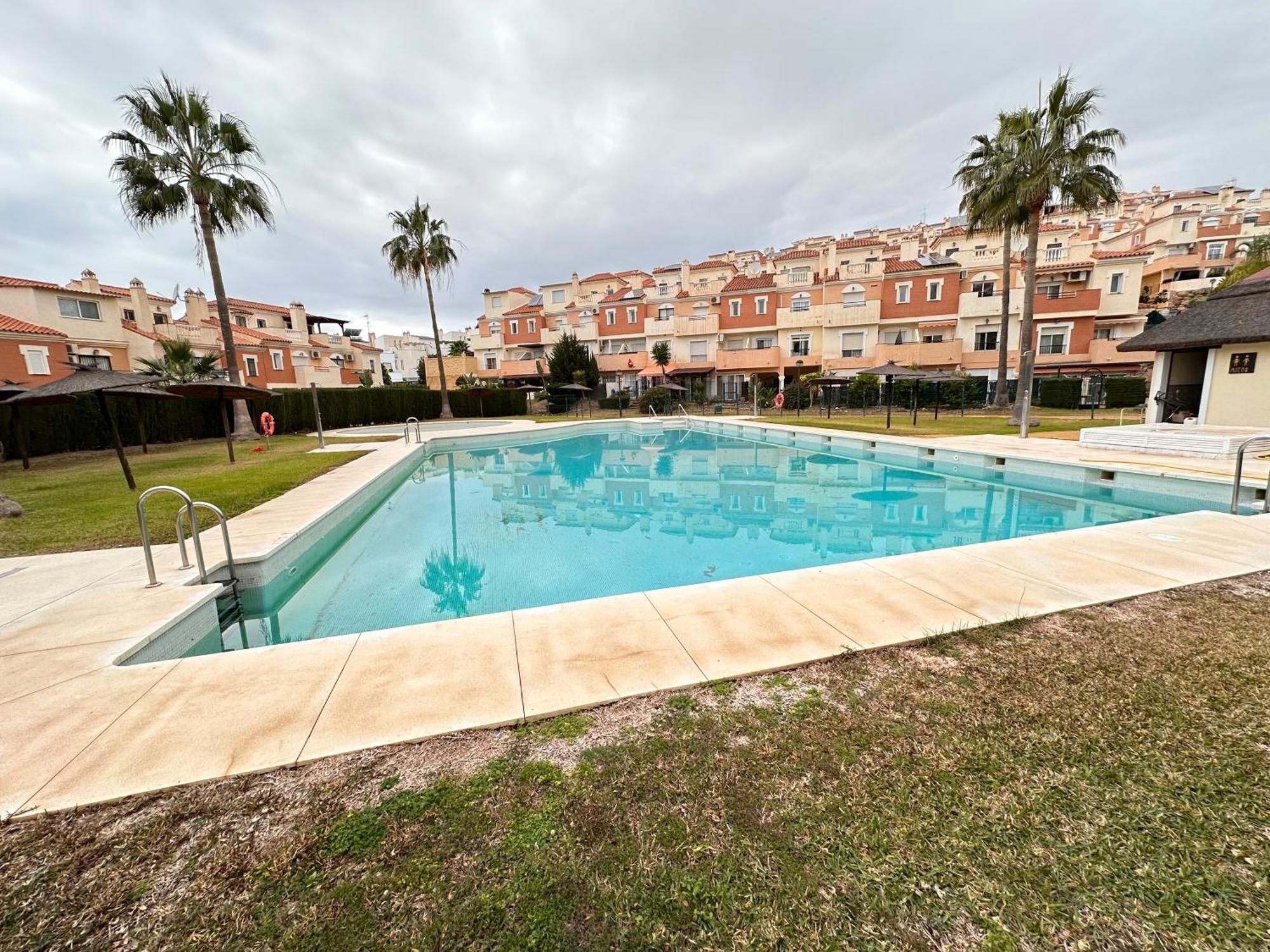 Ferienwohnung La Bella Escondida Piscina Campo De Golf Solarium Y Parking En Centro Historico Málaga Exterior foto